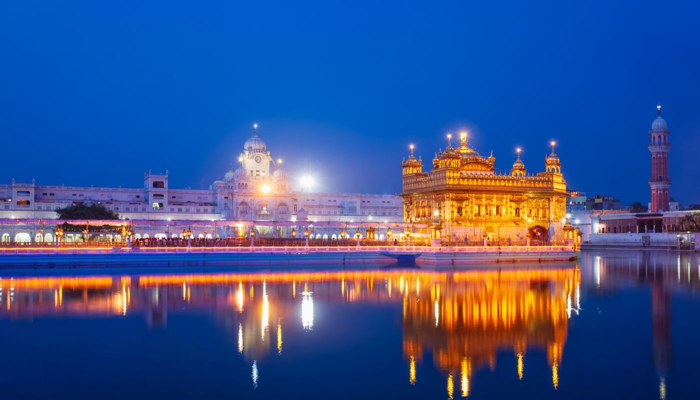 Kahsmir With Golden Temple